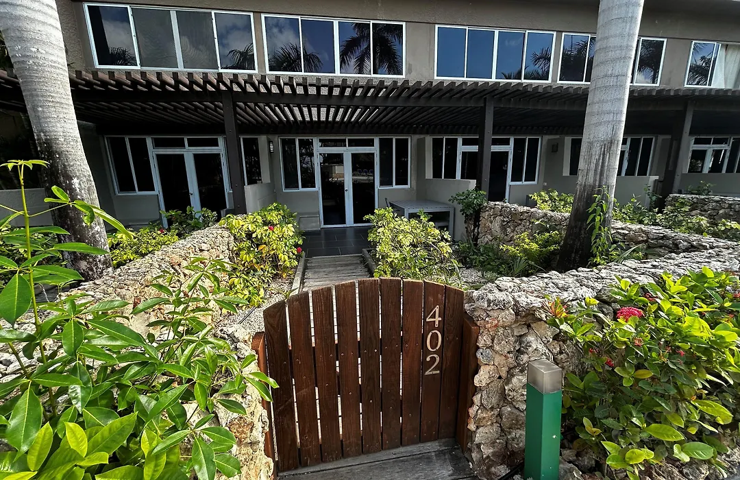 Eden Beach Resort - Bonaire-1