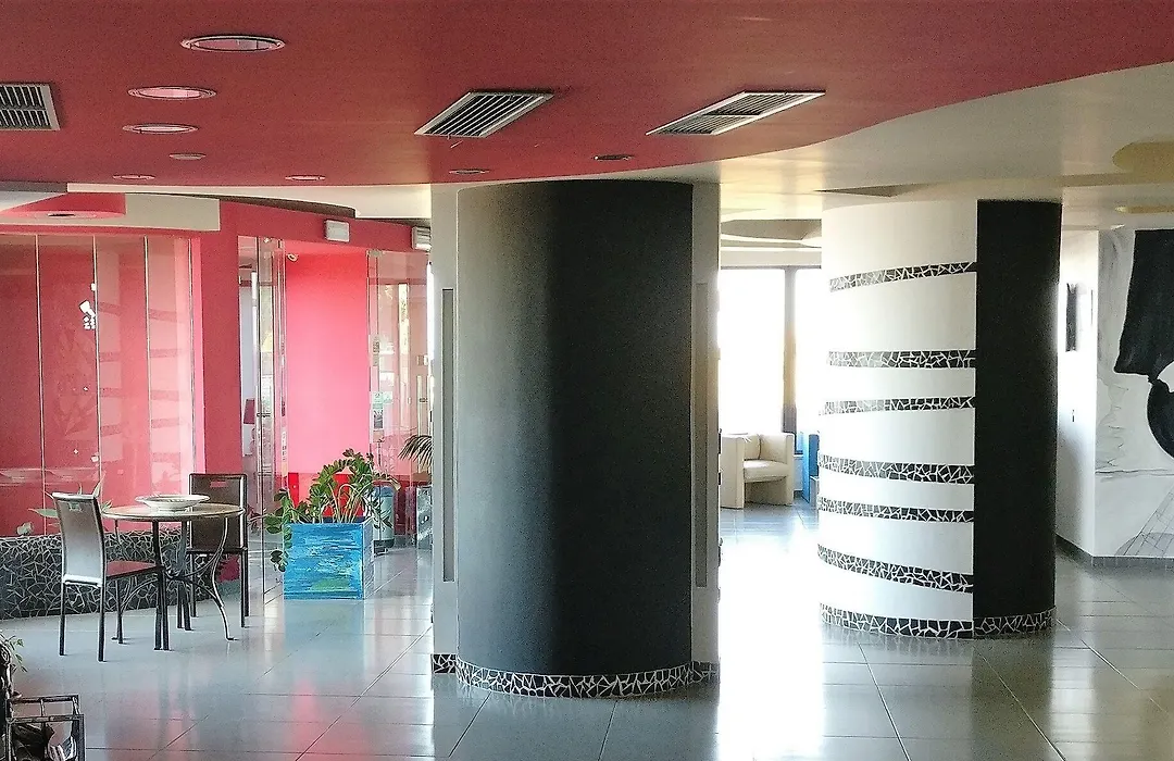 Tus'Hotel-1