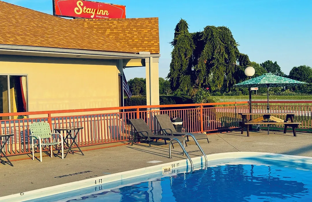 Stay Inn-1