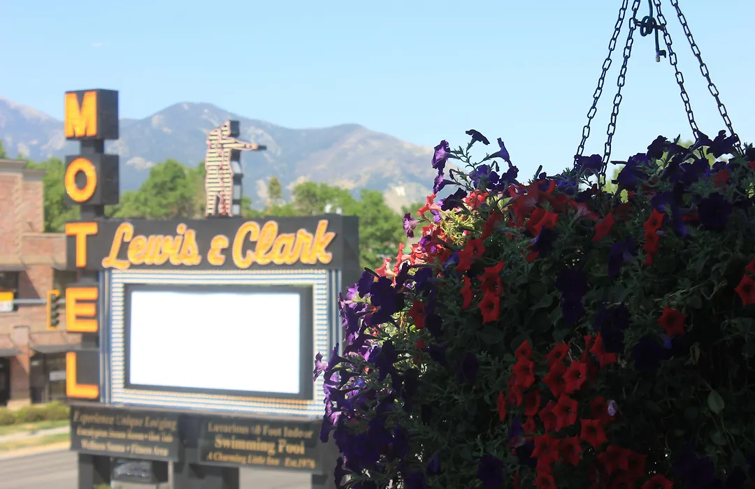 Lewis & Clark Motel - Bozeman-1