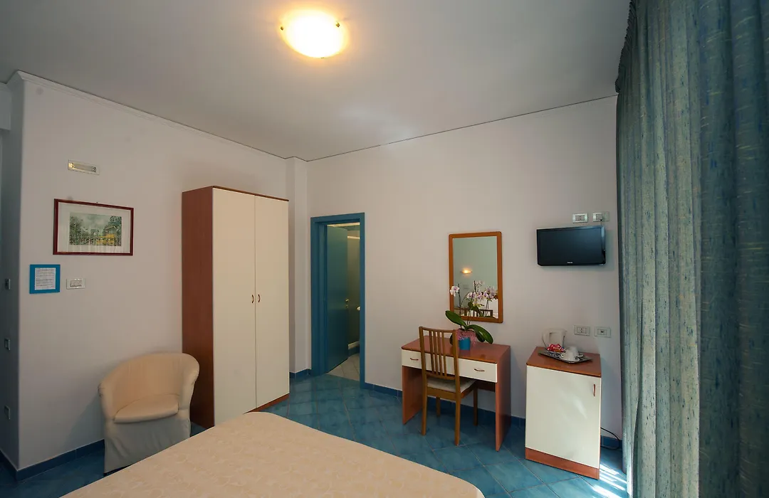 Hotel De Rosa-1