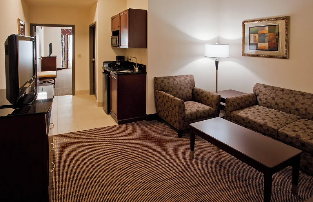 Holiday Inn Express & Suites Austin South-Buda By Ihg-1