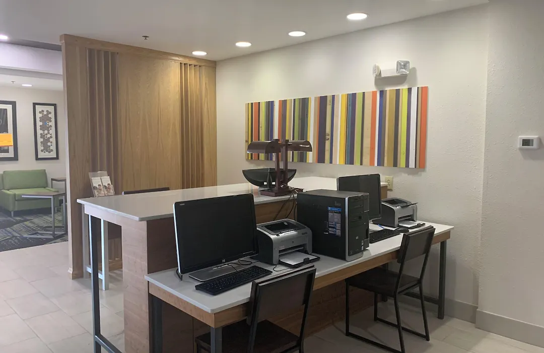 Holiday Inn Express Mccomb By Ihg-1