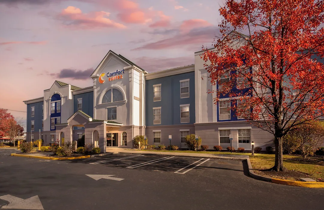 Comfort Suites East Brunswick - South River-1