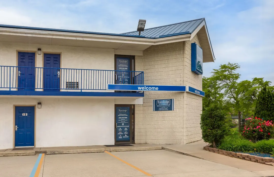 Travelodge By Wyndham Madison Heights Mi-1