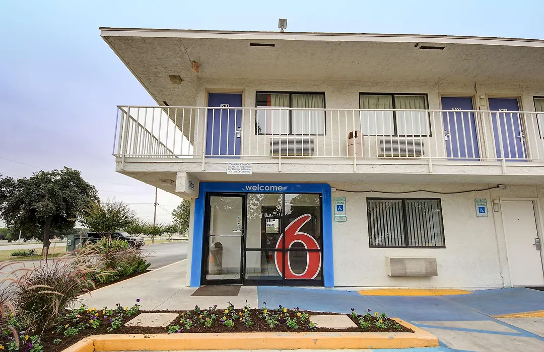 Motel 6-San Marcos, Tx-1