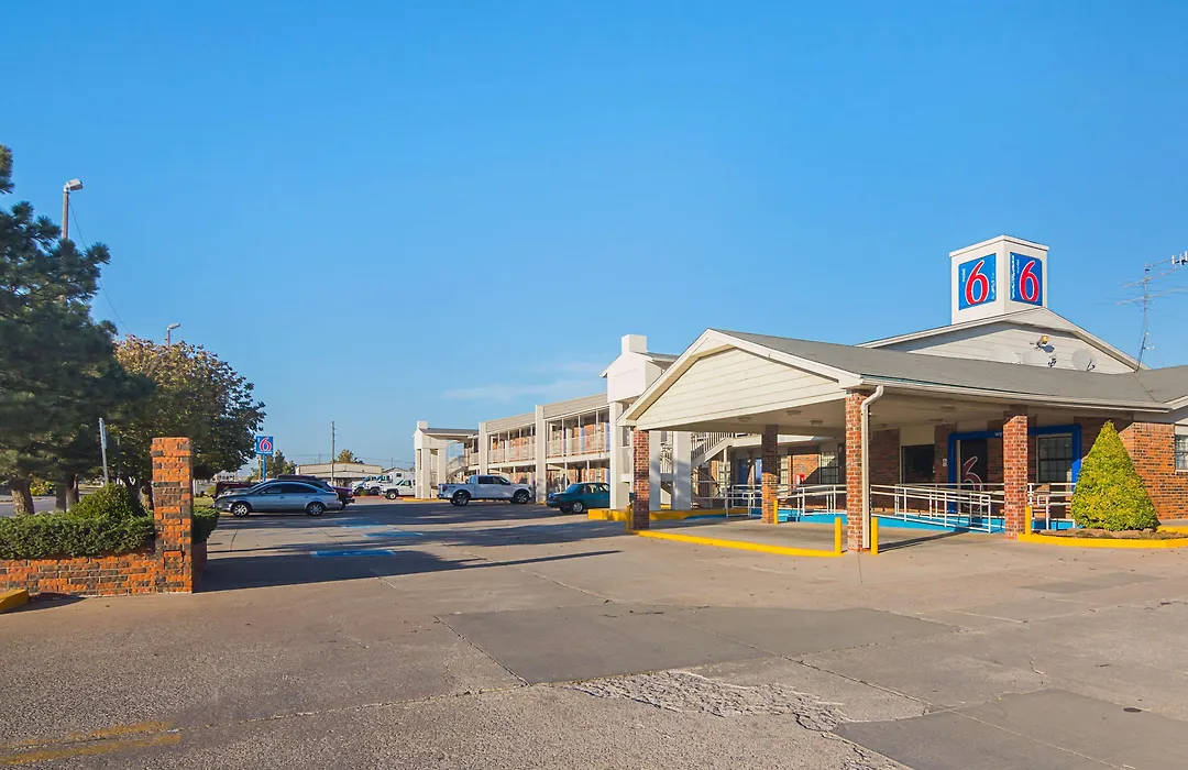 Motel 6-Lawton, Ok-1