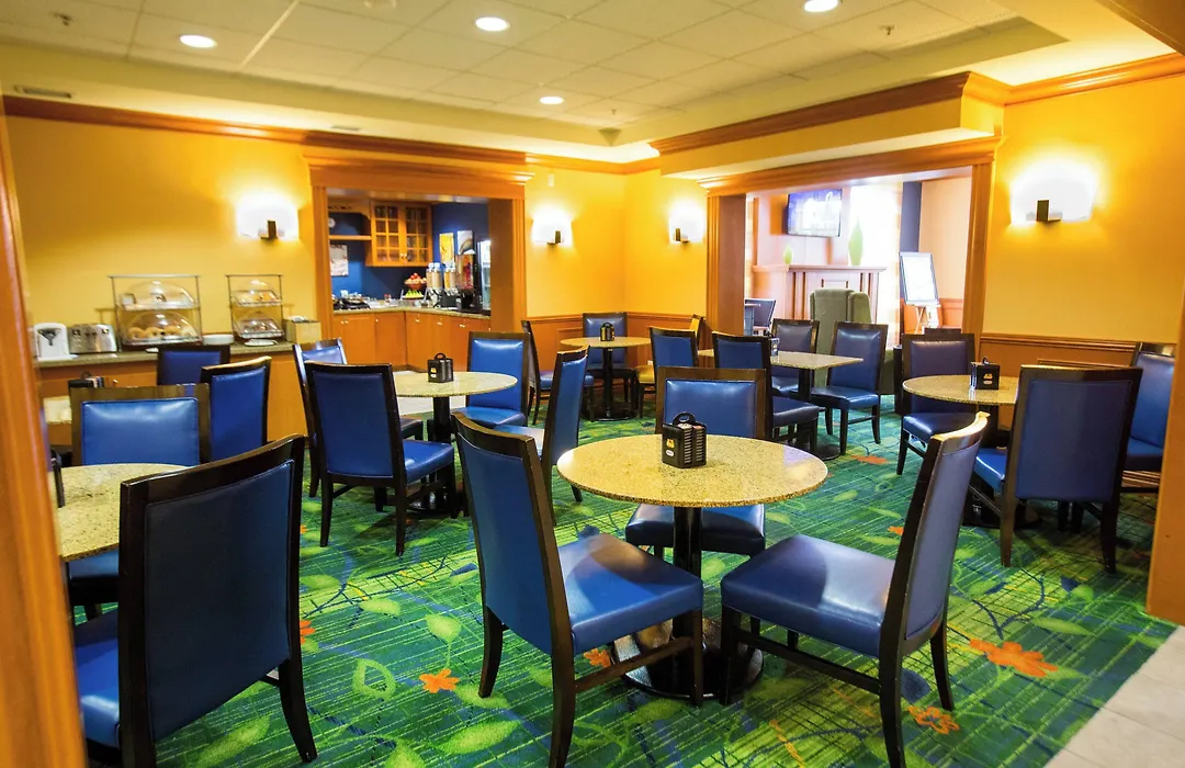 Fairfield Inn By Marriott Toronto Oakville-1
