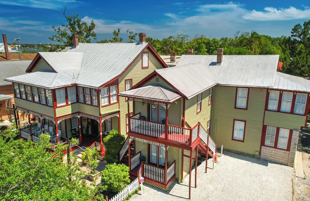 Victorian House Bed And Breakfast-1