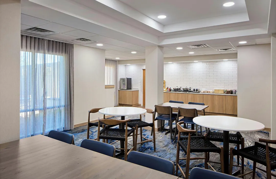 Fairfield Inn & Suites Cleveland Avon-1