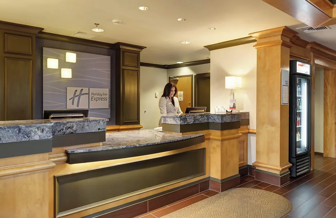 Holiday Inn Express Hotel & Suites Warwick-Providence Airport By Ihg-1