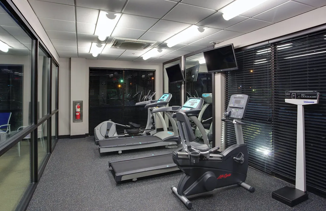 Holiday Inn Express Hotel & Suites Meadowlands Area By Ihg-1