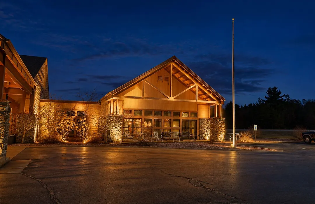 Coratel Inn & Suites By Jasper Black River Falls, Wi-1