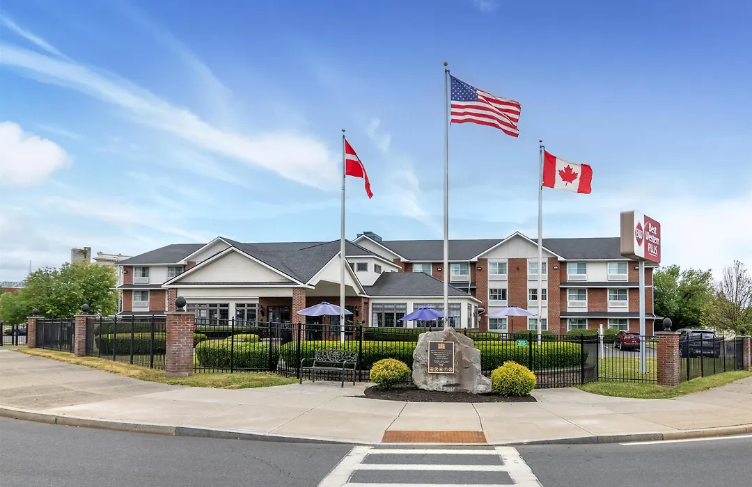 Best Western Plus Franklin Square Inn-1