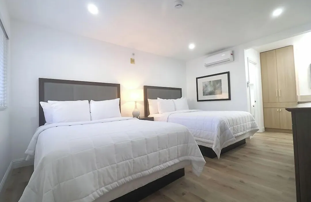 Lamplighter Inn & Suites-1