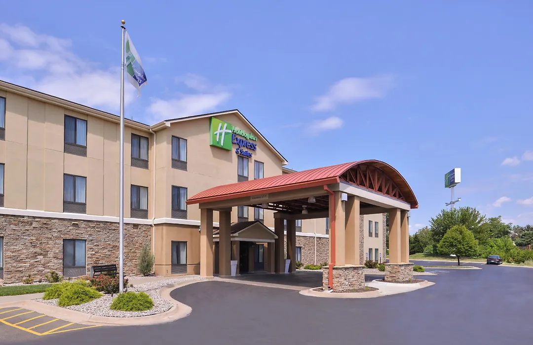 Holiday Inn Express & Suites Topeka West I-70 Wanamaker By Ihg-1