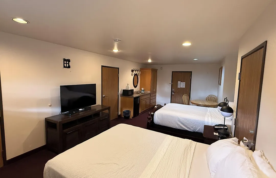 Super 8 By Wyndham Rexburg-1