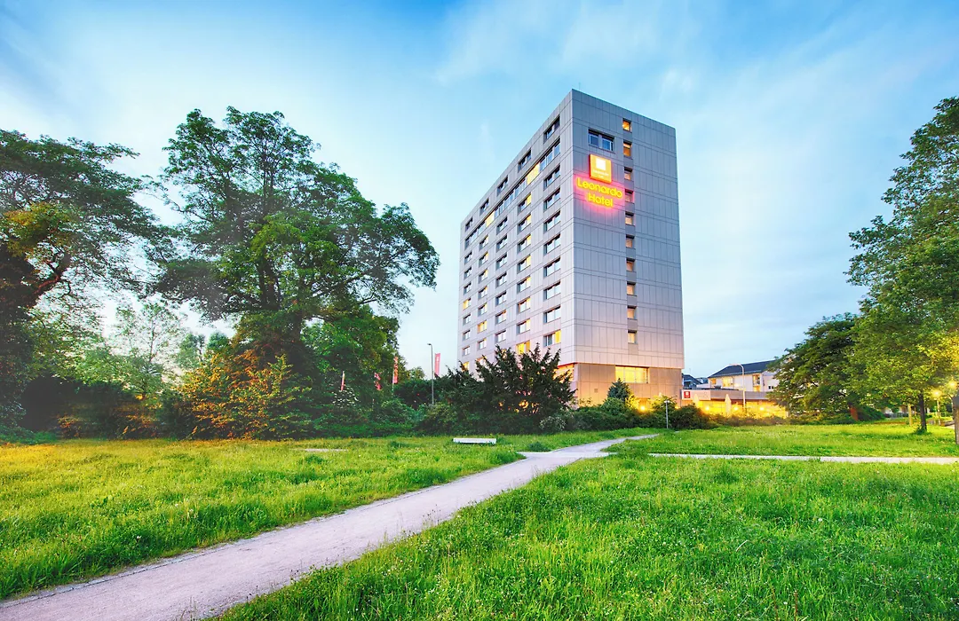 Leonardo Hotel Karlsruhe-1