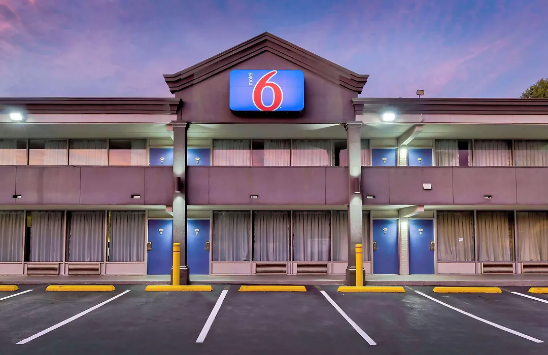 Motel 6 Morgantown-1