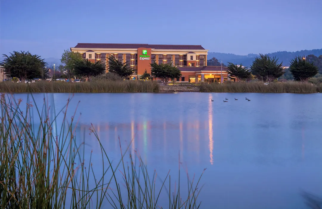 Holiday Inn Express At Monterey Bay By Ihg-1