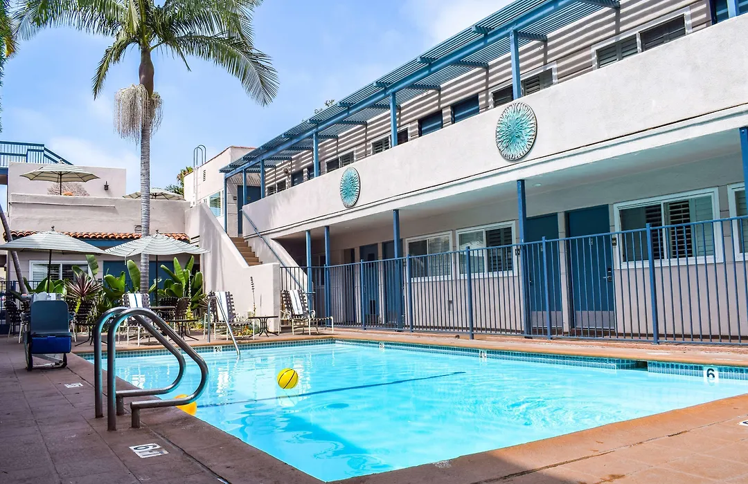 Beachside Inn-1