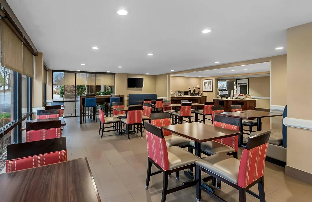 Comfort Inn & Suites Somerset - New Brunswick-1