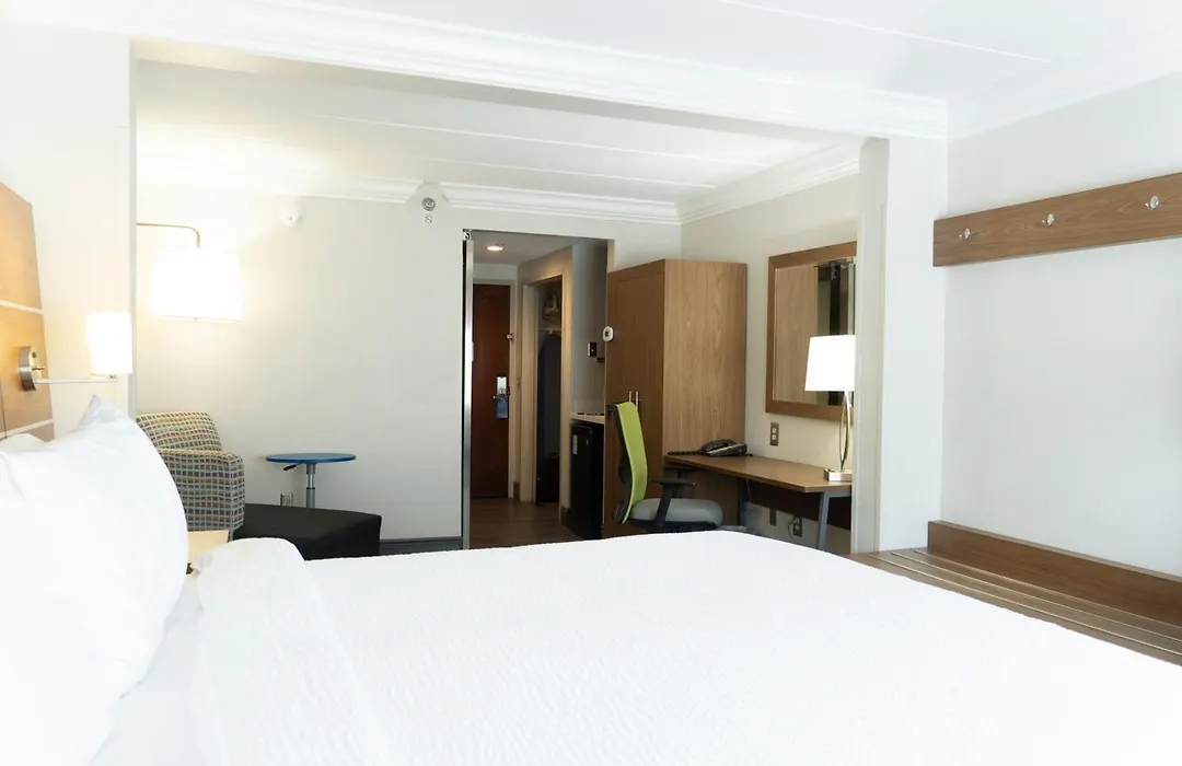 Holiday Inn Express & Suites Columbia-Fort Jackson By Ihg-1