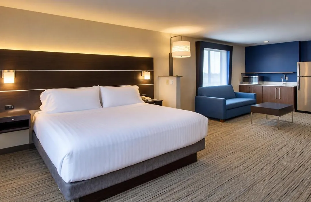 Holiday Inn Express Hotel & Suites Morris By Ihg-1