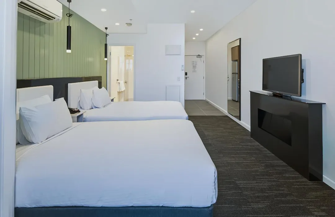 Oaks Melbourne On William Suites-1