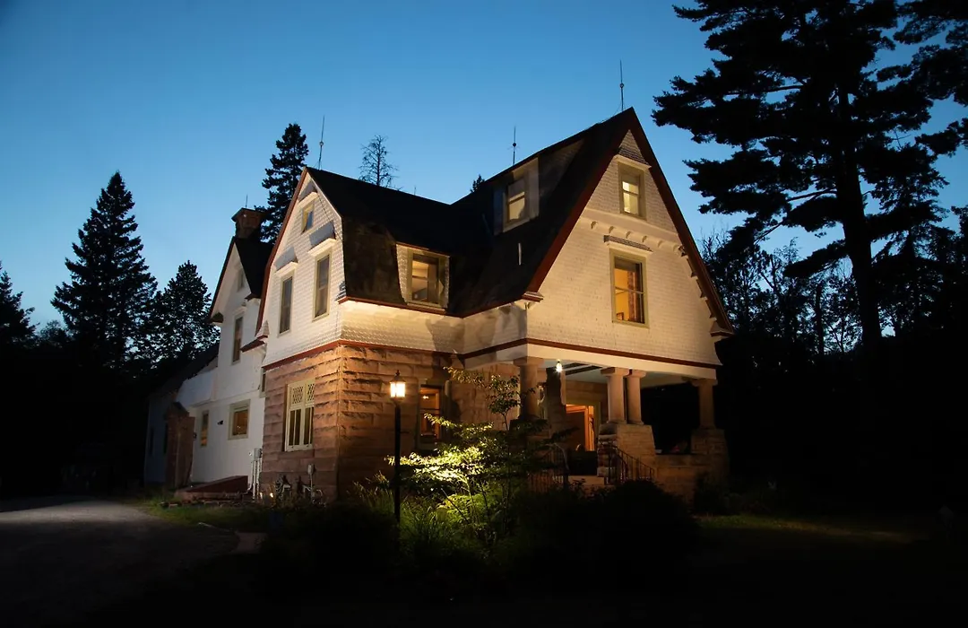 Pinehurst Inn Bed & Breakfast-1