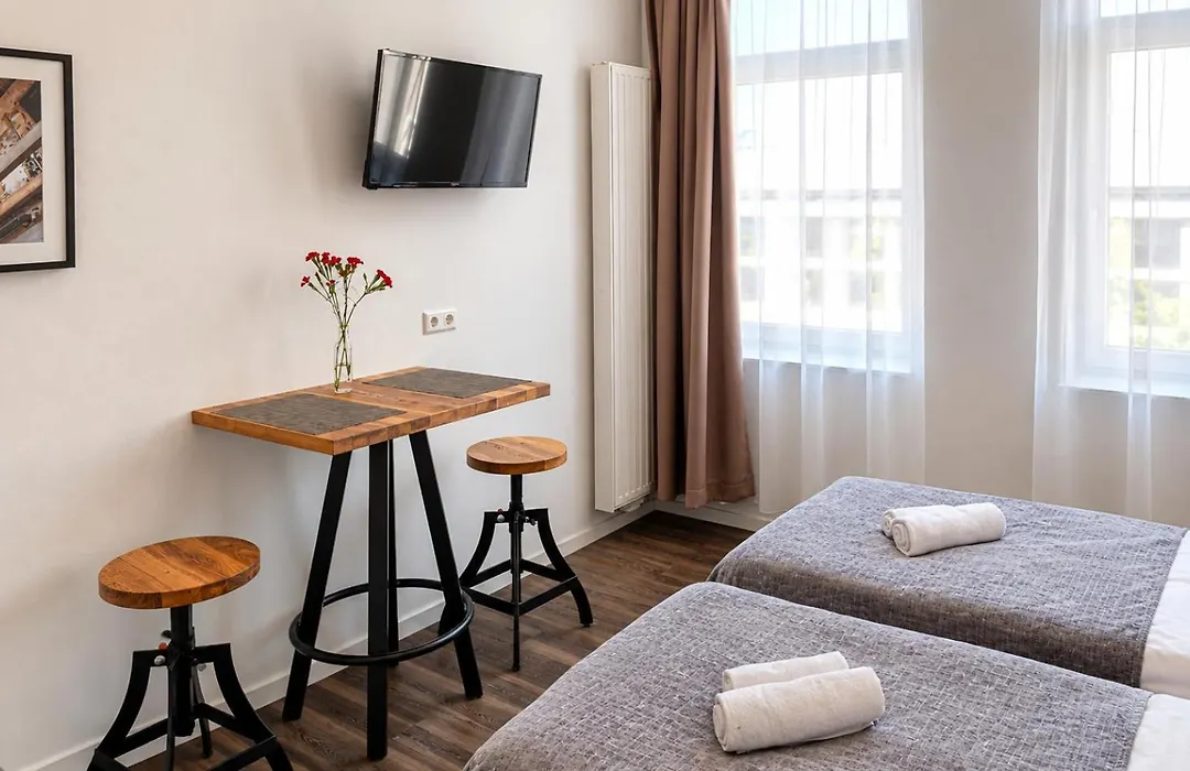 Aparthotel Lenau-1