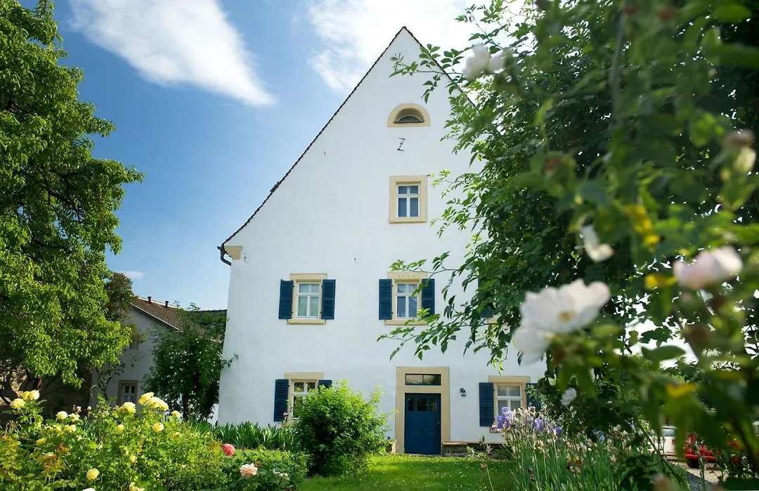 Villa Sommerach-1