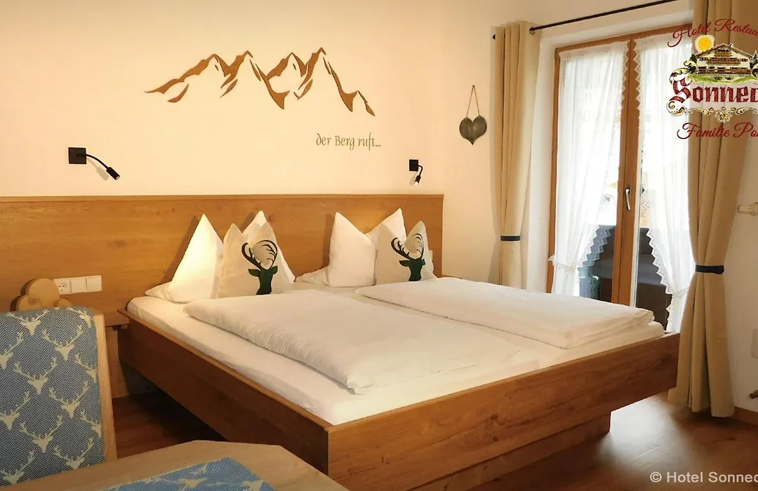 Hotel-Gasthof-Sonneck-1