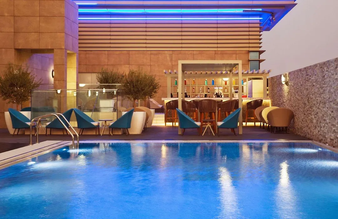 Novotel Bur Dubai - Healthcare City-1