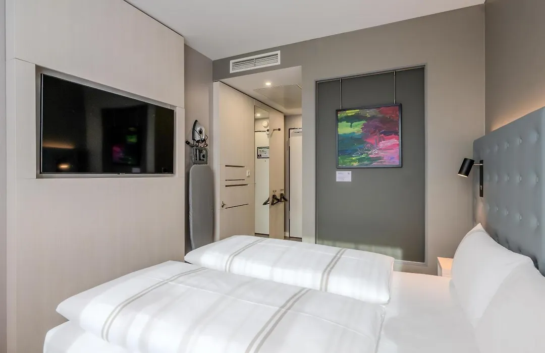 Premier Inn Koblenz City-1