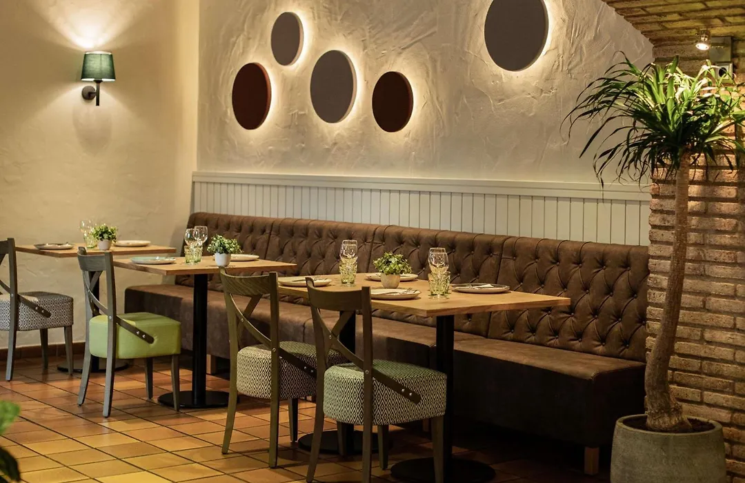 Ibis Styles Figueres Ronda-1