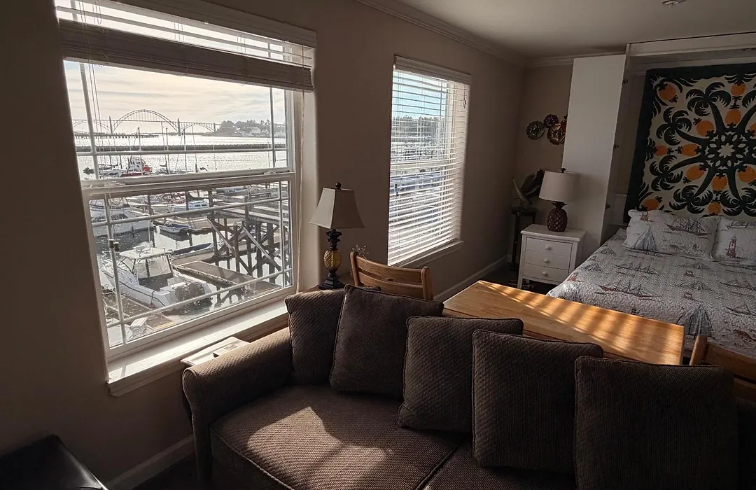 The Landing At Newport Condominium Hotel-1