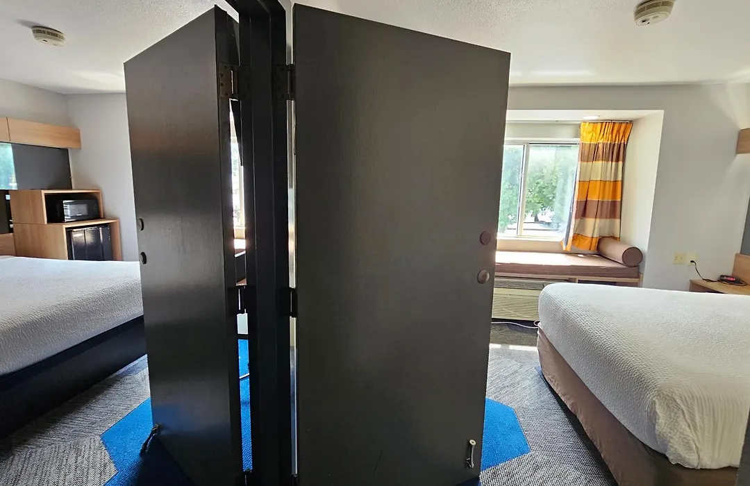 Microtel Inn & Suites By Wyndham Gatlinburg-1