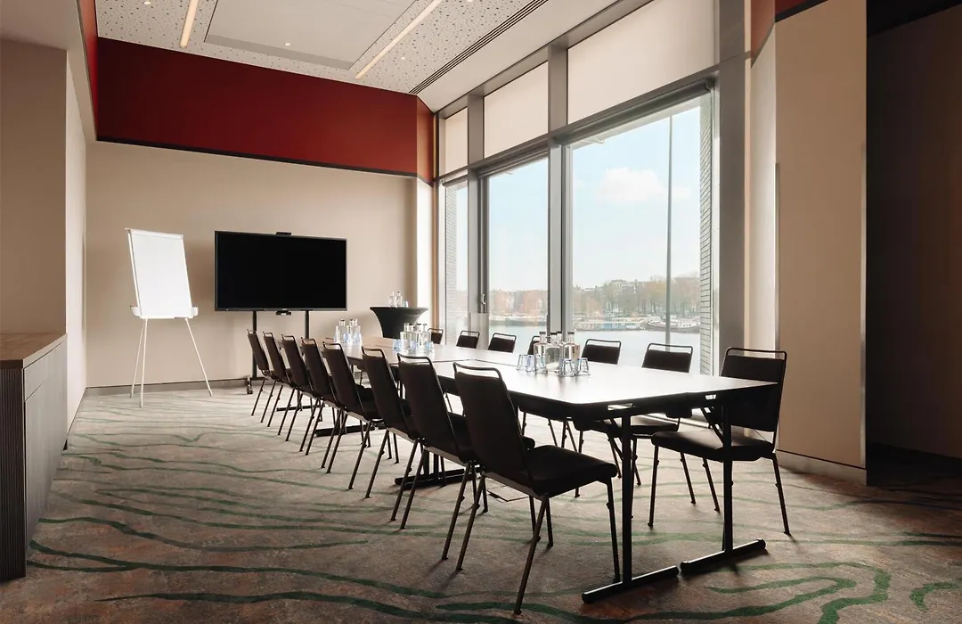 DoubleTree by Hilton Amsterdam Centraal Station-1