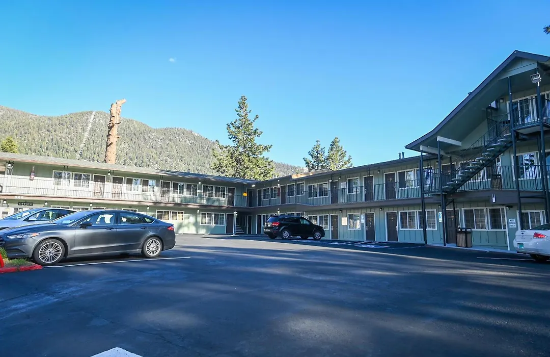 Budget Inn At The Heavenly Gondola-1