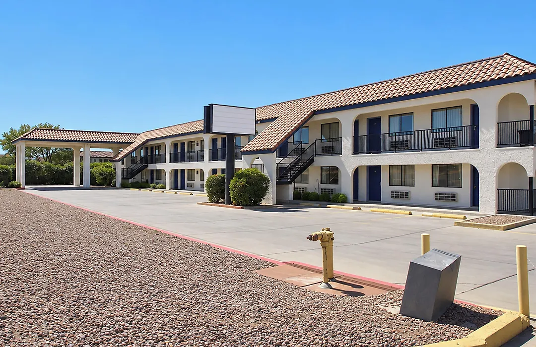 Days Inn By Wyndham Kingman East-1