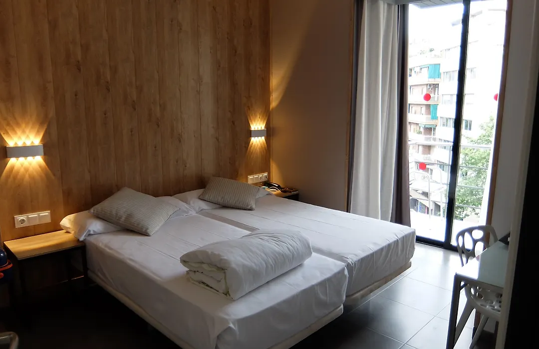 Hotel Medicis-1