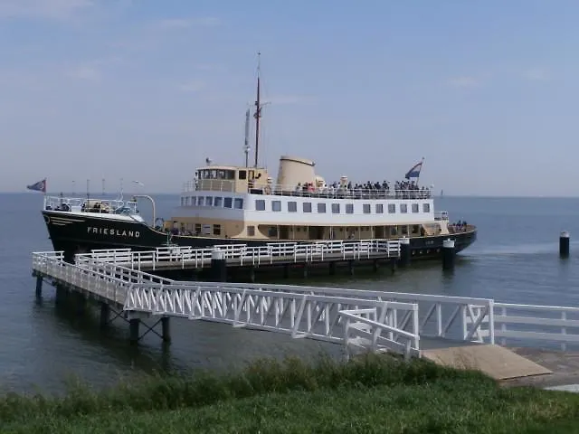 Medemblik Bed And Breakfast-1
