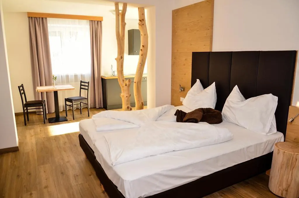 Guesthouse Dolomiten-1
