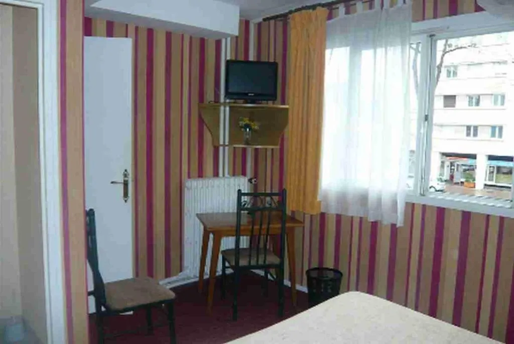 Central Hotel-1
