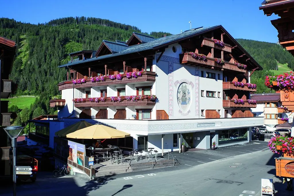 Familienhotel Post-1