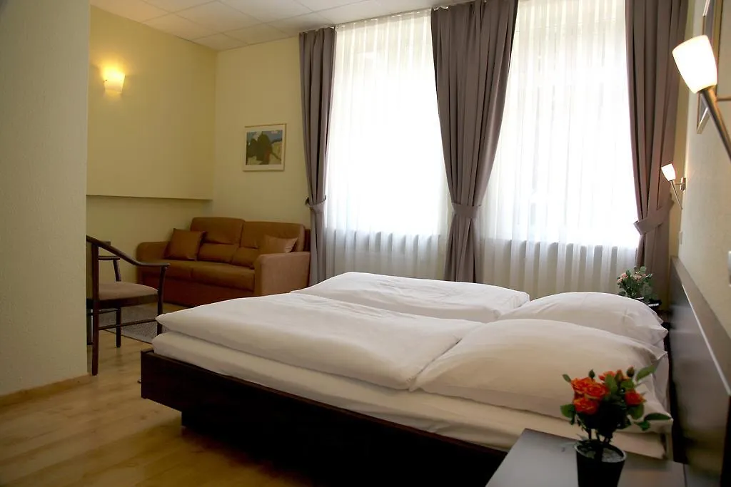 Hotel am Charlottenplatz-1