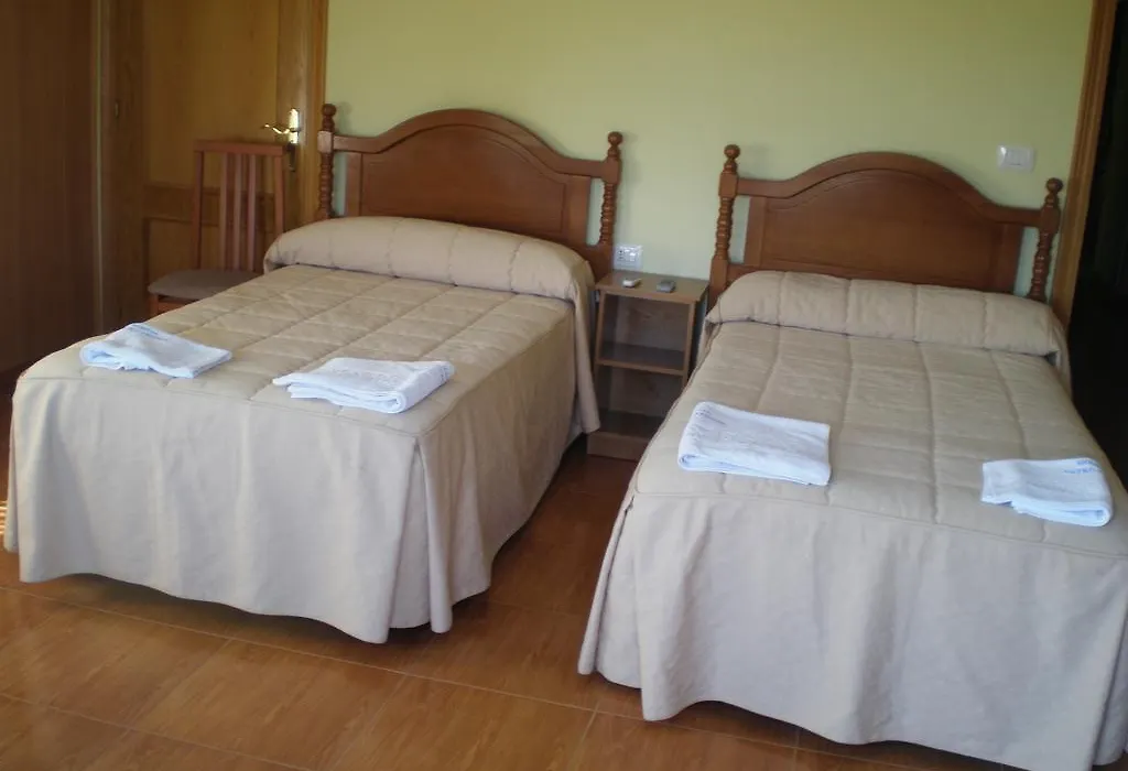 Hostal Catro Ventos-1