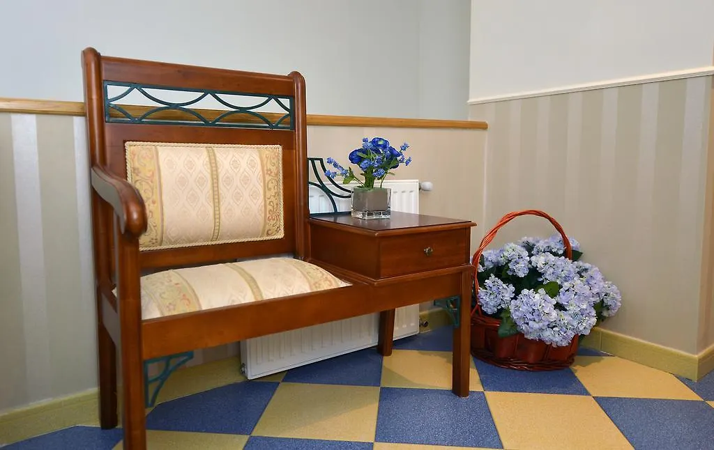 Hostal Linares-1
