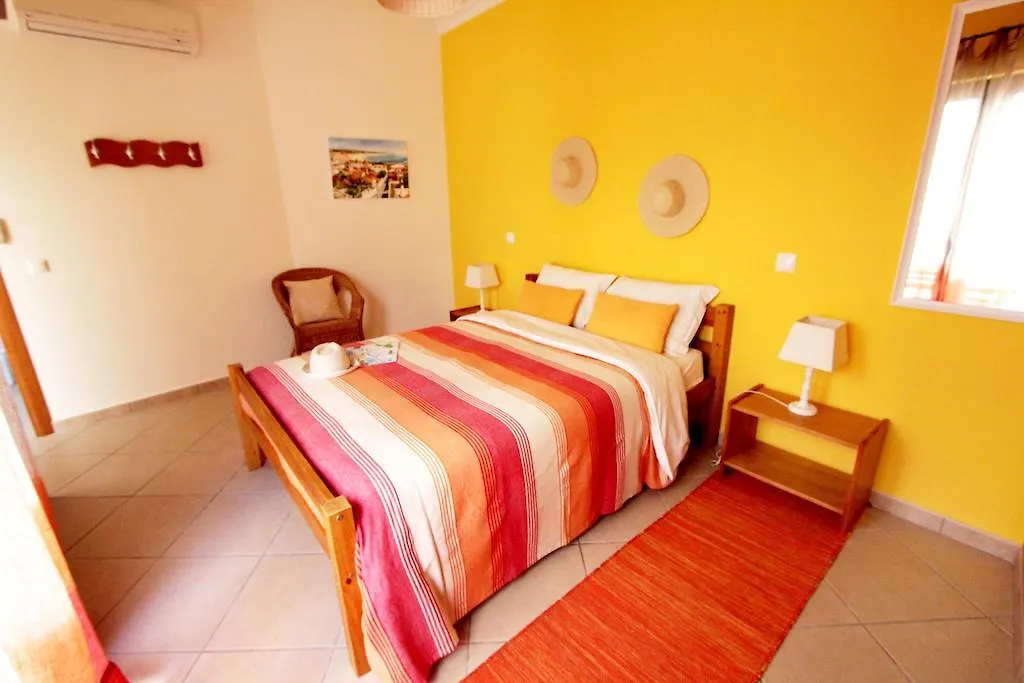 Casa A Sul - Lagos Guesthouses-1